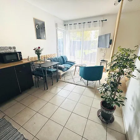 Le Faure - Centre Et Jardin 2 Personnes Lägenhet *